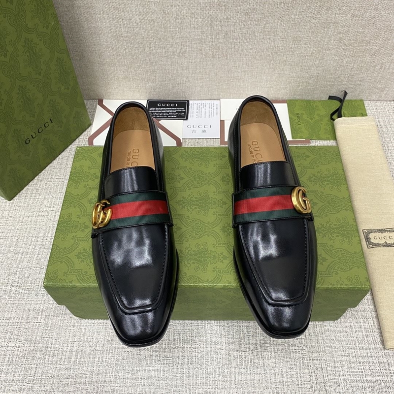 G*u*i leather shoes